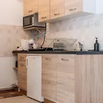 Apartma Roner Podbrdo