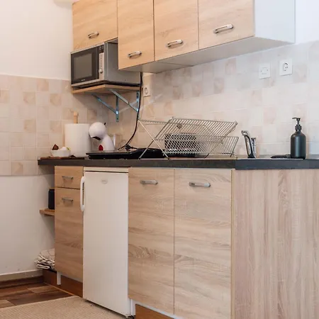 Apartma Roner Podbrdo