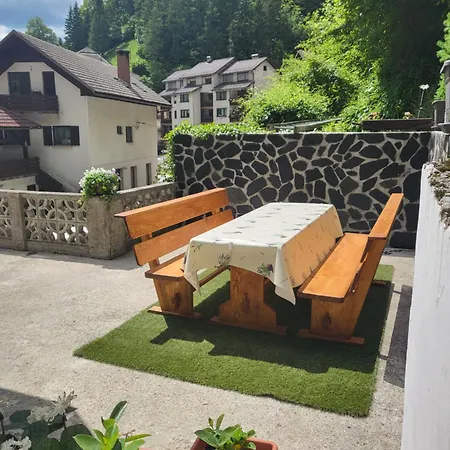 Apartma Roner Podbrdo