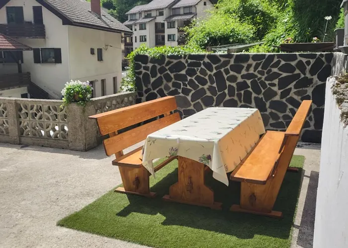 Apartma Roner Podbrdo