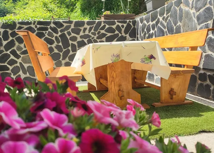 Apartma Roner Podbrdo